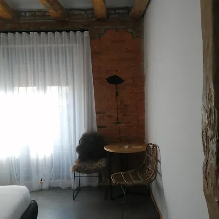 Guest house 13