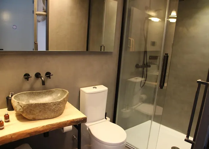 13 בית הארחה לאון